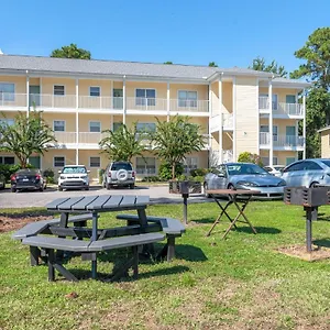 Cozy 1br With Pool And Gym Centrally Located Holiday home